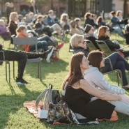 Летние кинопоказы «Кино в парке» на острове Новая Голландия фотографии