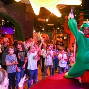 Первоклассный день в в Angry Birds Activity Park фотографии
