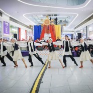 Праздник Масленица в ТРК Охта Молл фотографии