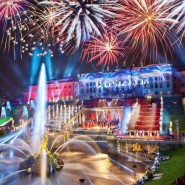 Осенний праздник фонтанов в Петергофе 2022 фотографии