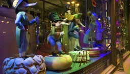 3D-шоу на фасаде магазина купцов Елисеевых