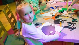 Выставка «Остров детства» в Angry Birds Activity Park 