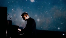 Музыкальное полнокупольное шоу «Muse. Radiohead. Oasis. Piano tribute in the dark»