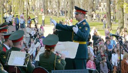 Праздничная программа, посвященная Дню Победы в Михайловском саду 2022