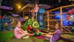 Успейте посетить Парк развлечений Angry Birds Activity Park!