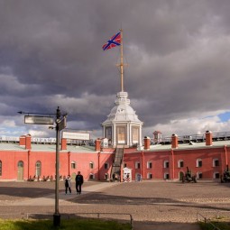 Экскурсии по Петропавловской крепости «Размышления о революции»