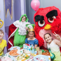 Детский день рождения в Парке развлечений Angry Birds Activity Park 2022