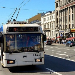 Парад троллейбусов на Дворцовой площади 2016