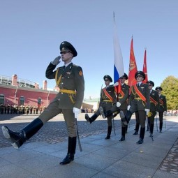 Церемония развода почетного караула в Петропавловской крепости 2021