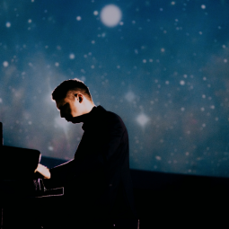 Музыкальное полнокупольное шоу «Muse. Radiohead. Oasis. Piano tribute in the dark»