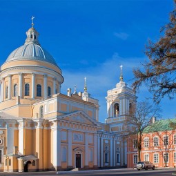  Экскурсия «Лавра. Первый монастырь города»