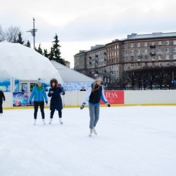 Открытый каток на Московской площади 2016