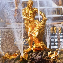 Праздник «Посвящение 315-летию Петергофа»