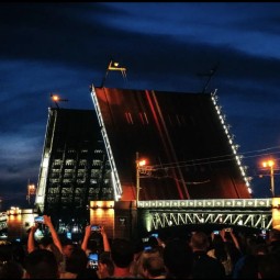 Шоу «Поющие мосты» Ко Дню семьи, любви и верности 2026