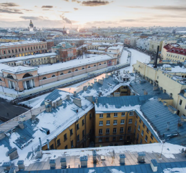 Очень петербургская экскурсия: дворы, парадные + старинная квартира