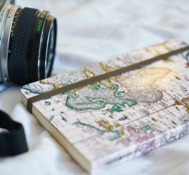 Выставка «Ни дня без кадра и строчки: петербургская школа журналистики»