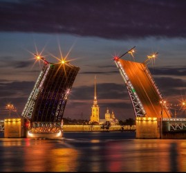 Ночная экскурсия нa тeплoxoдe пo Caнкт-Пeтepбуpгу — «Разводные мосты Петербурга»