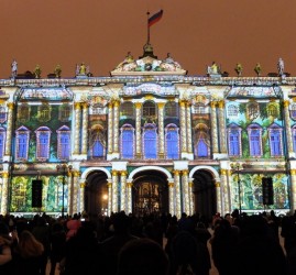 День Эрмитажа «Образ Победы в коллекциях и судьбе Эрмитажа» 3D mapping спектакль