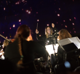 Мультимедийный шоу-концерт «Танцы во времени» в День всех влюбленных