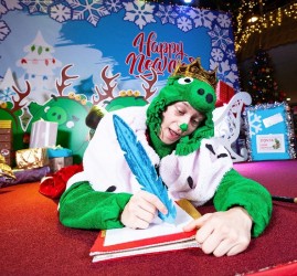 Новогодняя детская программа «Щелклювчик и Королевство свинок» в Angry Birds Activity Park 2020