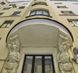 Экскурсия-прогулка «Секретные места Васильевского Острова: дворы, парадные и легенды»