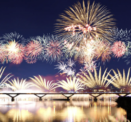 Салют на День Победы 2026 с теплохода!