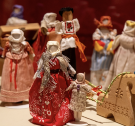 Выставка «Взрослым вход разрешен»