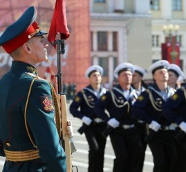 Парад Победы и салют в честь 75-й годовщины Победы в Великой Отечественной войне 2020