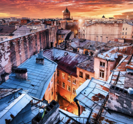 Экскурсия «Всем и каждому: Питер с высоты, дворы, парадные и квартира Довлатова»