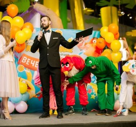 «Остров профессий» в Angry Birds Activity Park