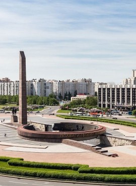 Монумент героическим защитникам Ленинграда