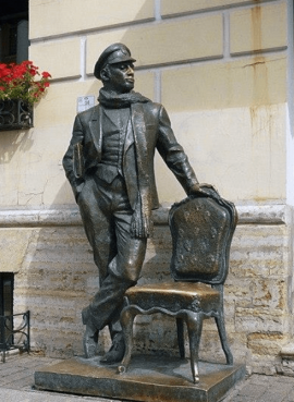 Памятник Остапу Бендеру