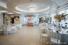 Интерьер ресторана Liris Hall