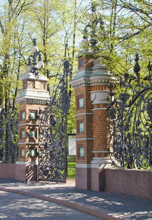 Михайловский Сад