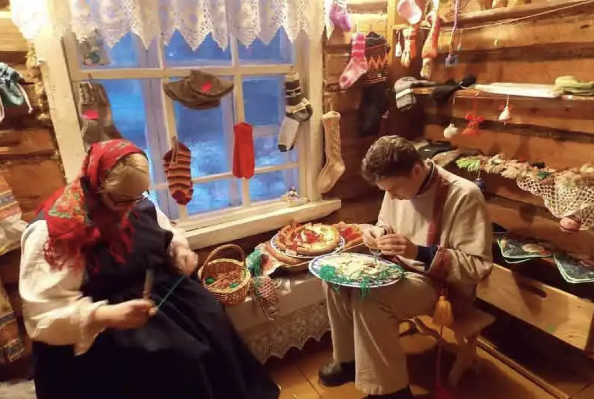 Экскурсия на фабрику ёлочных игрушек в Крестцы и 2 мастер-класса