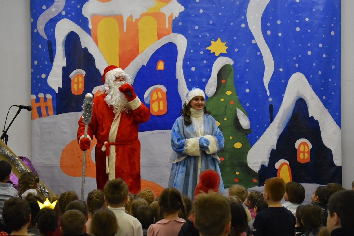 Рождественская ярмарка в КВЦ «ЕВРАЗИЯ» с театрализованным представлением для детей