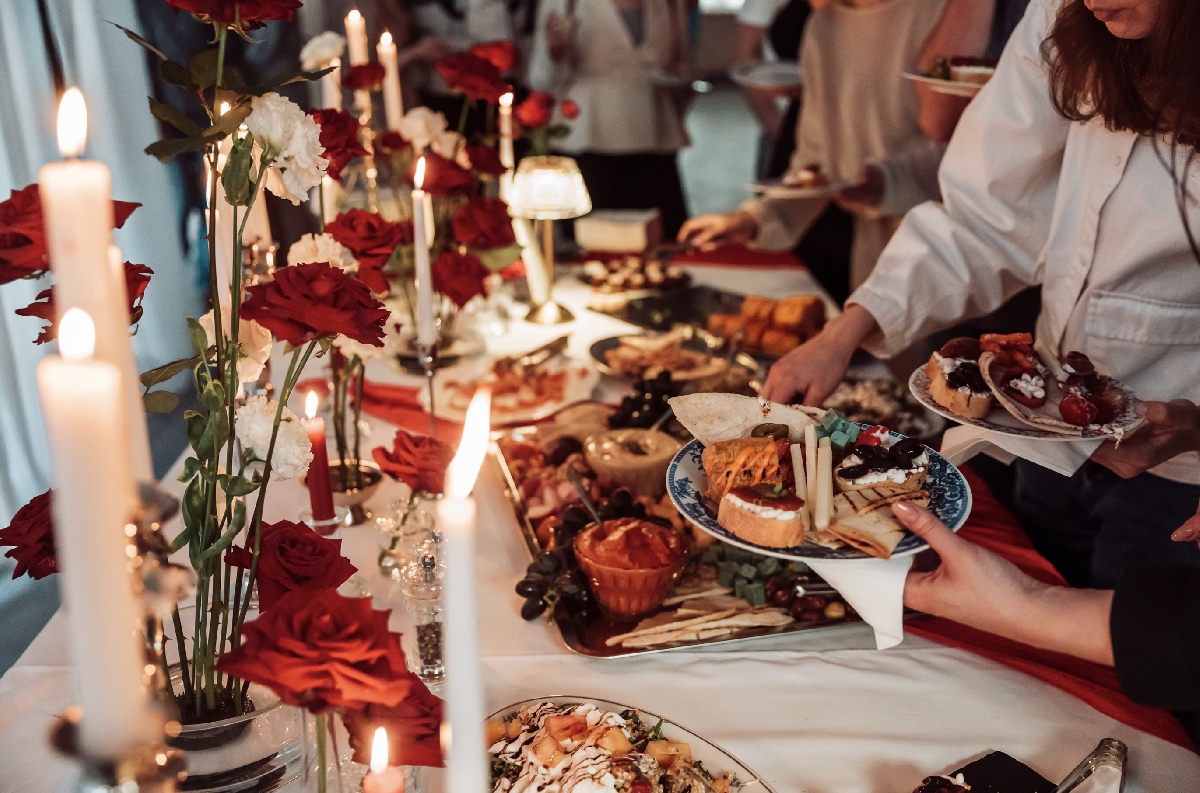 «Гастро-стендап. Ужин от шефа со стендапом в старинном дворце»