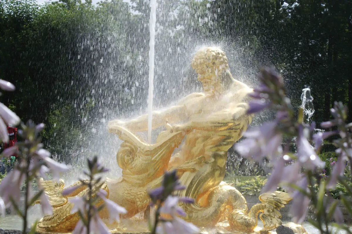 Праздник «Открытие фонтанов» в Петергофе 16 мая 2026