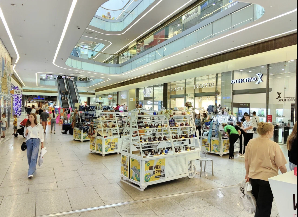 Арт-Маркет в ОХТА МОЛЛ апрель