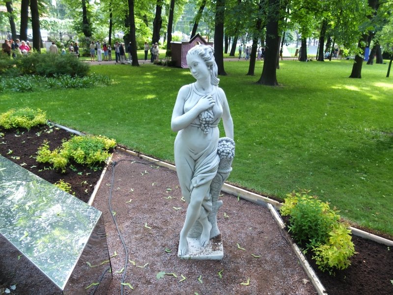 Арт-субботник в Михайловском саду 2017