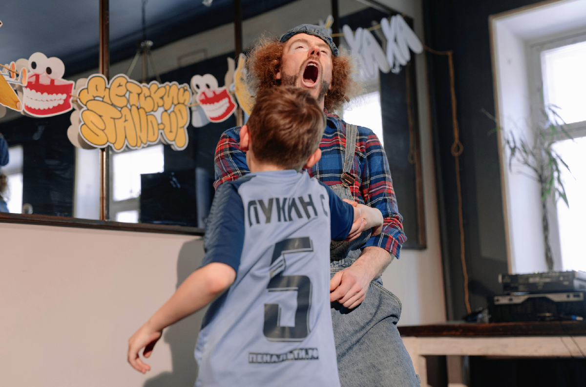 Стендап для детей: семейное комедийное шоу выходного дня