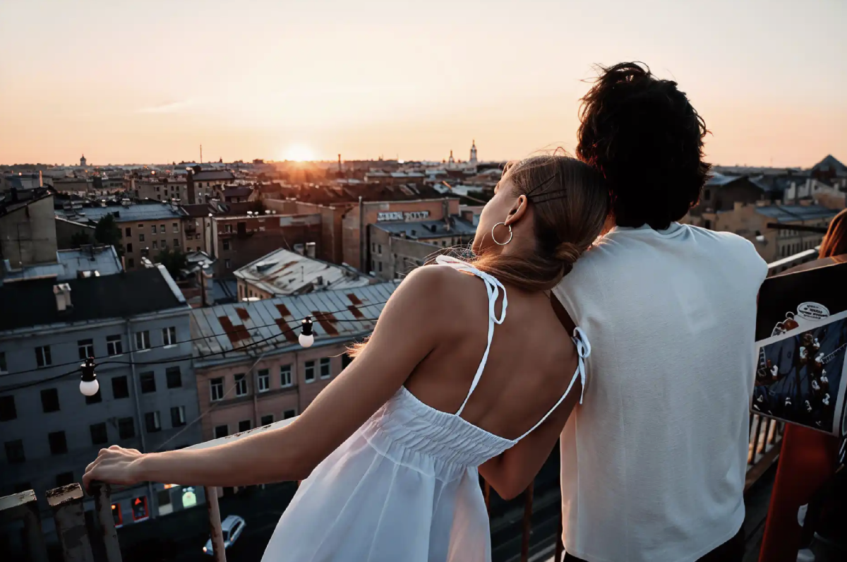 Экскурсия «Питер Романтиков: дворы, парадные, крыша и коммуналка Довлатова»