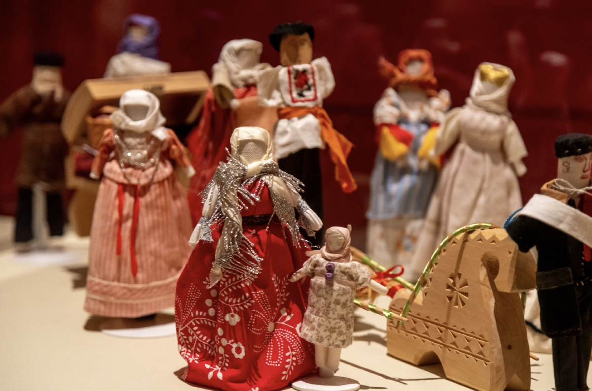 Выставка «Взрослым вход разрешен»