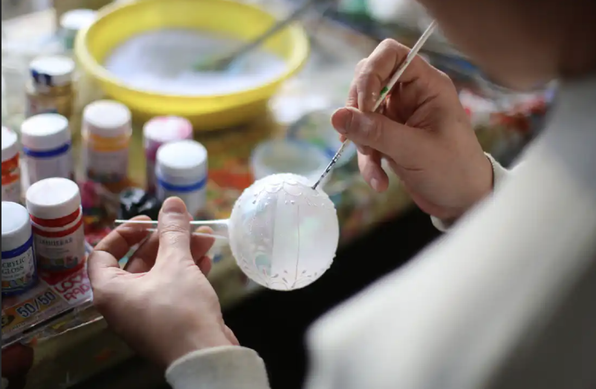 Экскурсия на фабрику ёлочных игрушек в Крестцы и 2 мастер-класса