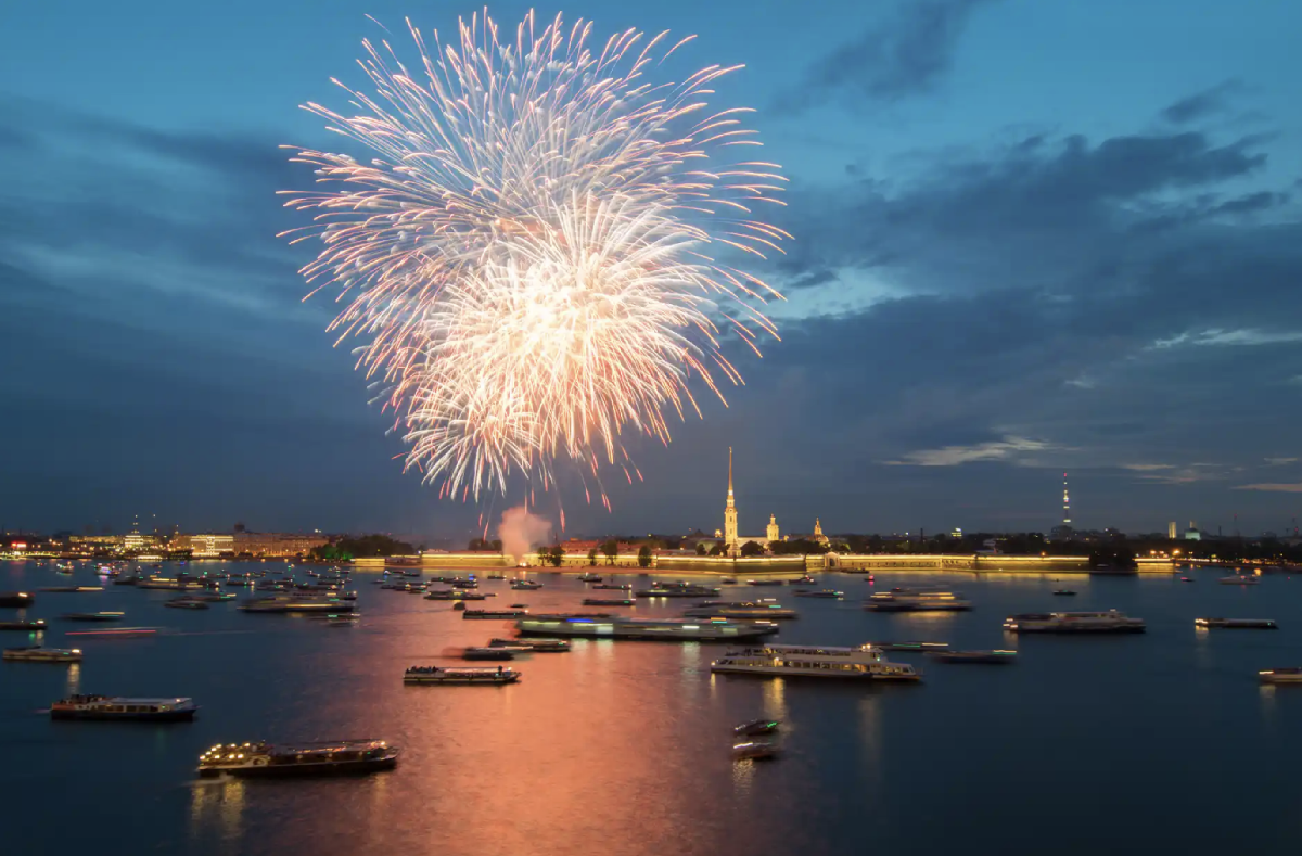 Салют на День Победы 2026 с теплохода!