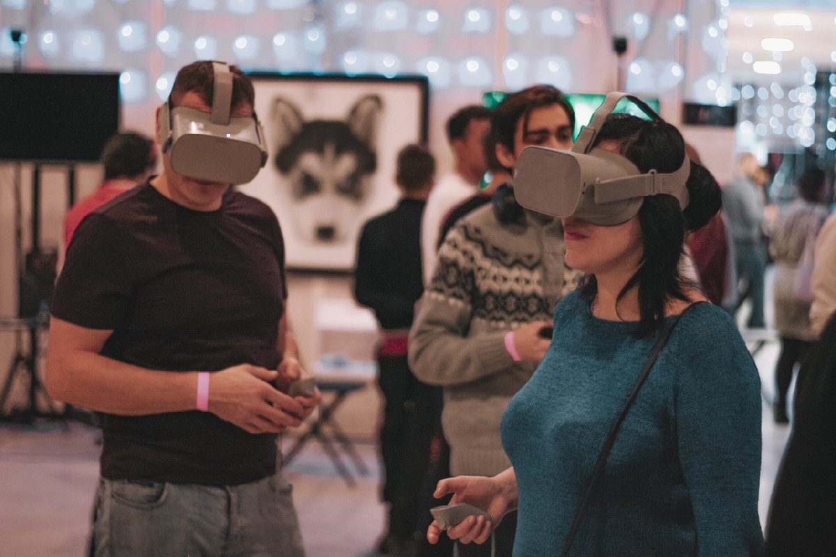Выставка «Искусство через виртуальную реальность»
