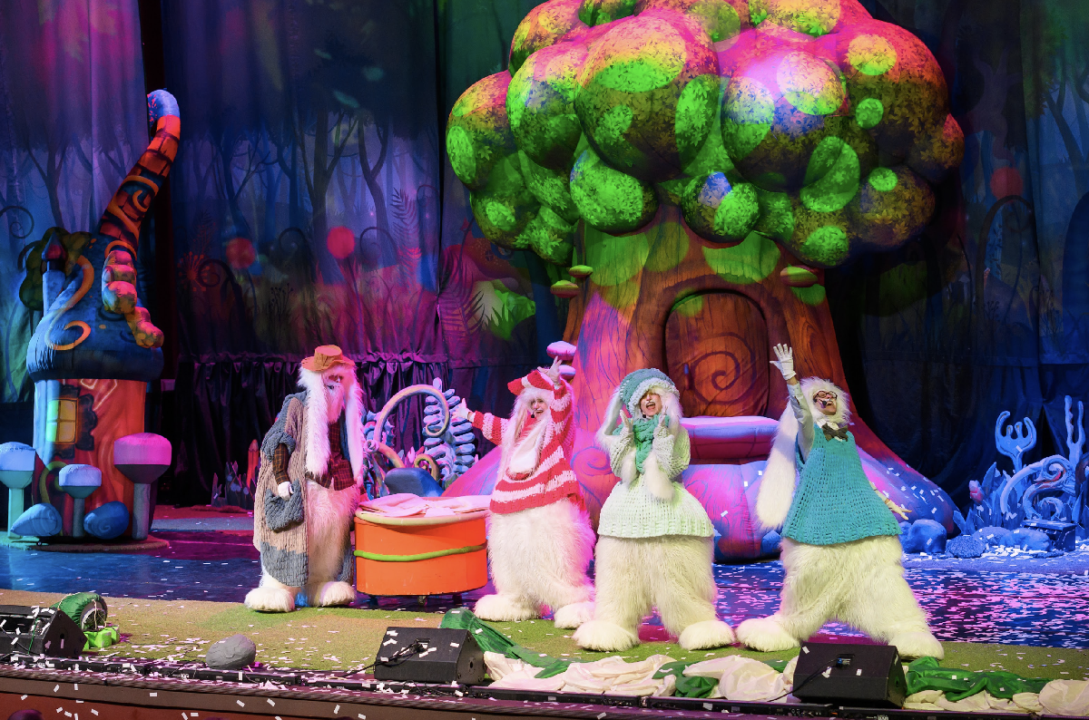 Интерактивная сказка «Зайцы»: Новогоднее шоу для самых маленьких в Петербурге