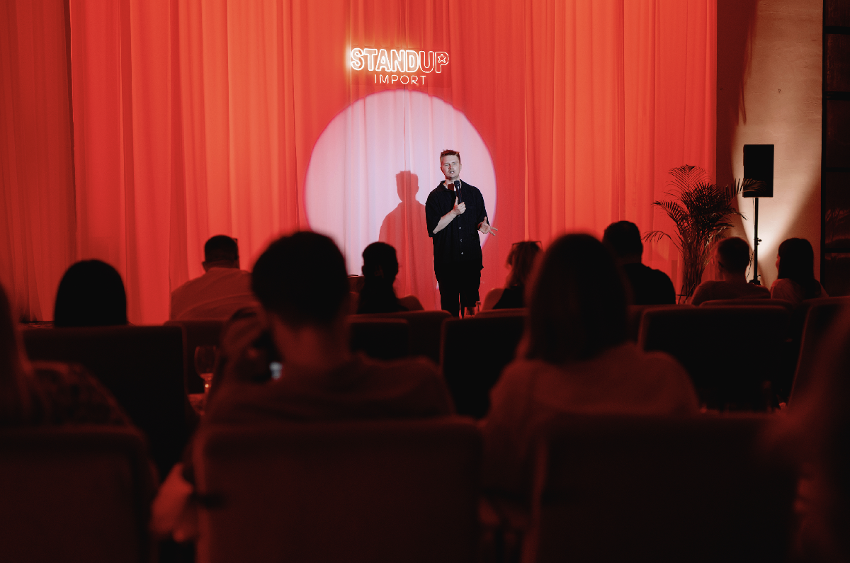 «Гастро-стендап. Ужин от шефа со стендапом в старинном дворце»