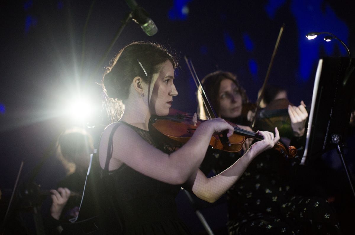 Мультимедийный шоу-концерт «Танцы во времени» в День всех влюбленных
